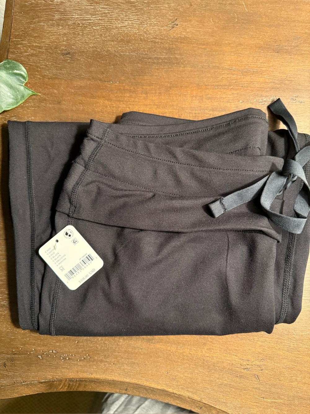 Free People -free movement ,quick step, drawstring flare pant. Black , medium - Picture 3 of 5